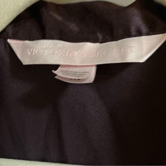 Victoria’s Secret sleep top - Picture 4 of 7